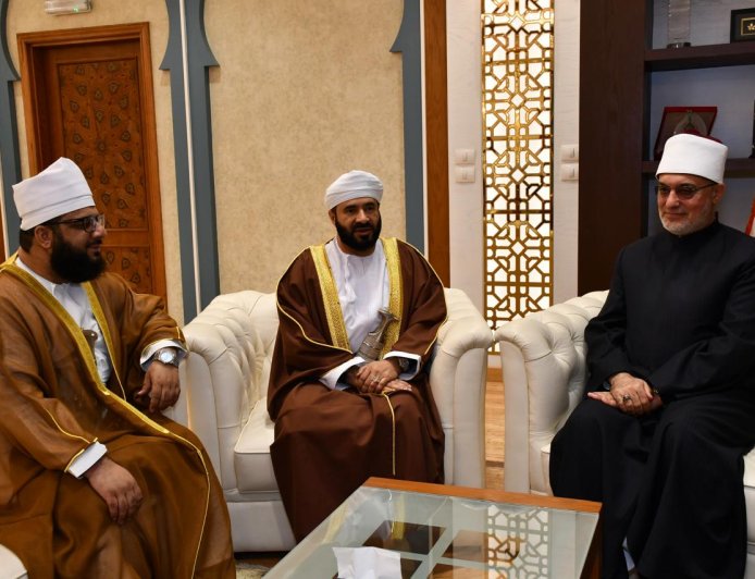 سلطنة عُمان والأزهر الشريف يؤكدان أهمية وحدة الصف والعمل الإسلامي المشترك