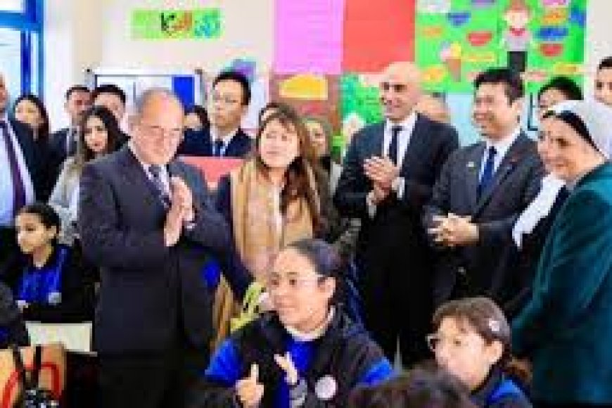 وزير التعليم الياباني يشيد بمستوى طلاب المدارس المصرية اليابانية