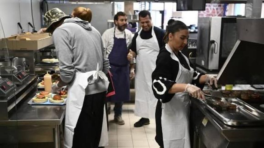 سكان الحي الأول والسادس بالعبور يطالبون بتكثيف الرقابة الصحية على المطاعم