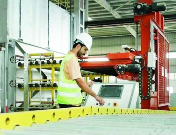 عُمان تعرض حزمة من الفرص الاستثمارية فـي قطاع الصناعات التحويلية