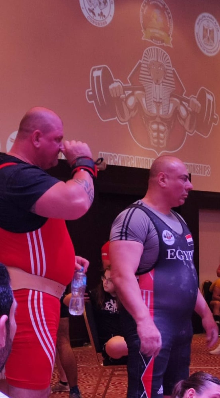 الكابتن محمد سليمان… بطل العالم في القوة البدنية يرفع علم مصر أربع سنوات متتالية