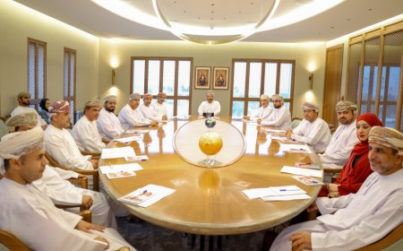 بدر البوسعيدي: عُمان ترفض دعم حرب تفتقر إلى الشرعية وتتمسك بالدبلوماسية