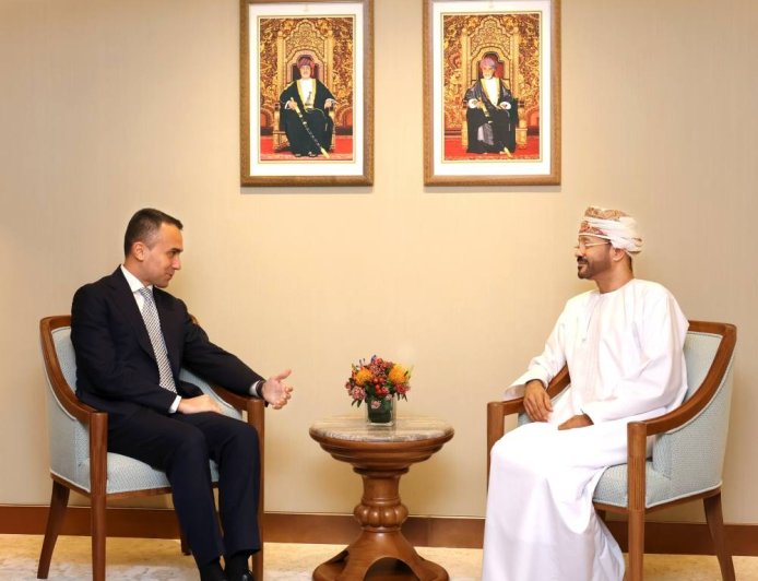 سلطنة عُمان والاتحاد الأوروبي يؤكدان ضرورة خفض التصعيد العسكري في المنطقة