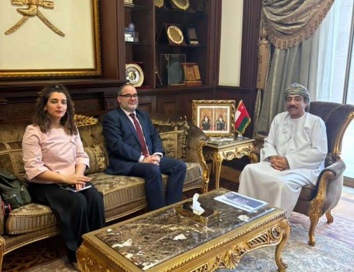 السفير عبد الله الرحبي يستقبل مدير شؤون الأونروا في الضفة الغربية