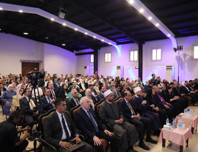 رئيس الطائفة الإنجيلية يشهد لقاء «بناء الإنسان وتعزيز ثقافة وقيم المواطنة» بحضور وزيري التضامن والأوقاف ومحافظ المنيا