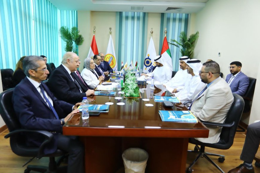 سفير الإمارات يشارك في حلقة نقاشية على هامش مراسم توقيع عقد شراكة بين مجموعة عرب لاب لتكنولوجيا الصناعات الدوائية ومجموعة اكديما  ‏‎