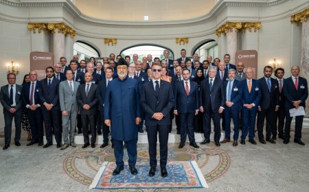 هيثم وماكرون يشهدان توقيع عدد من الاتفاقيّات ومذكّرات التّفاهم خلال مُنتدى رجال الأعمال بباريس