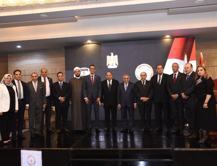 الاتحاد العام للجمعيات والمؤسسات الأهلية يهنئ الشعب المصري  و فخامة الرئيس عبد الفتاح السيسي رئيس الجمهورية بثورة 30 يونيو 