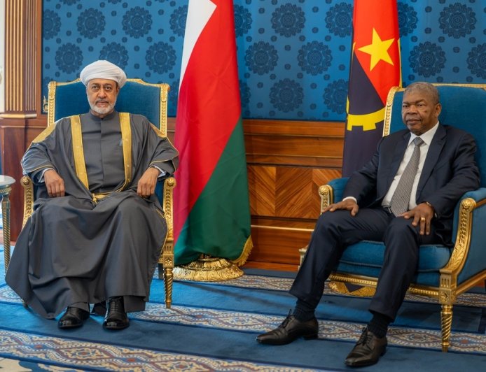 سلطان عُمان ورئيس أنجولا يؤكدان ضرورة تعميق التعاون واستكشاف مجالات جديدة