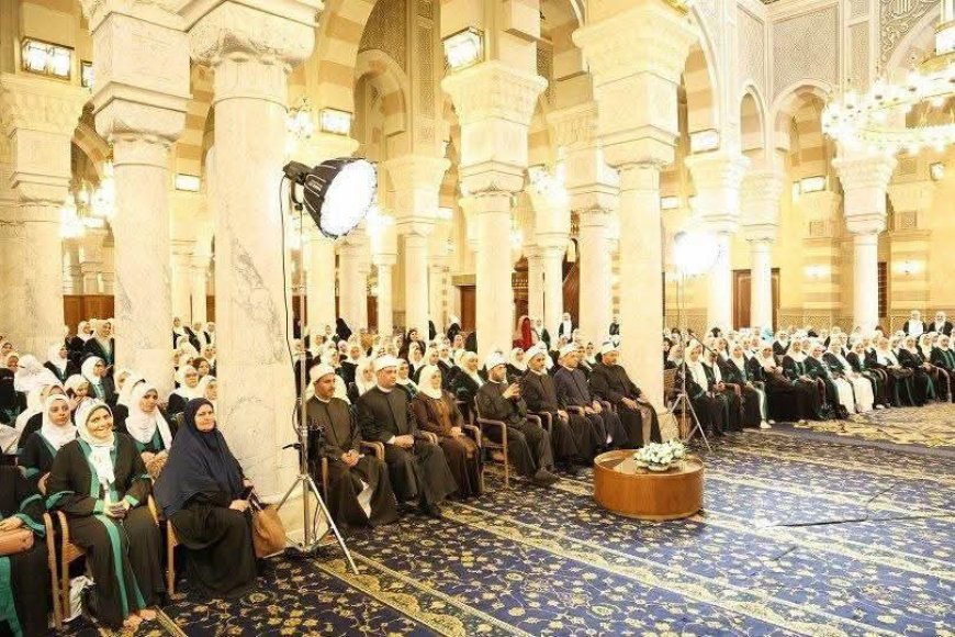 وزير الأوقاف يلتقي واعظات الوزارة بمسجد السيدة زينب -رضي الله عنها- بالقاهرة