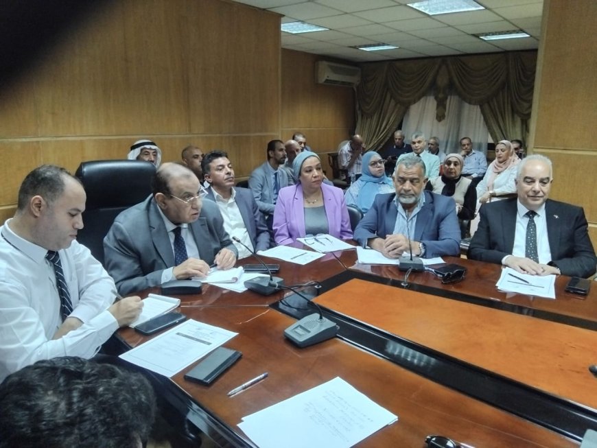 جهاز تنظيم مرفق مياه الشرب والصرف الصحي وحماية المستهلك  والاتحاد العام للجمعيات والمؤسسات الأهلية ينظمان ندوة توعوية لتعزيز الشراكة المجتمعية ونشر الوعي بقانون المياه